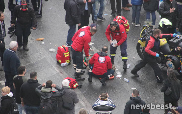 Φωτορεπόρτερ και τηλεοπτικό συνεργείο βρέθηκαν στο στόχαστρο στο συλλαλητήριο