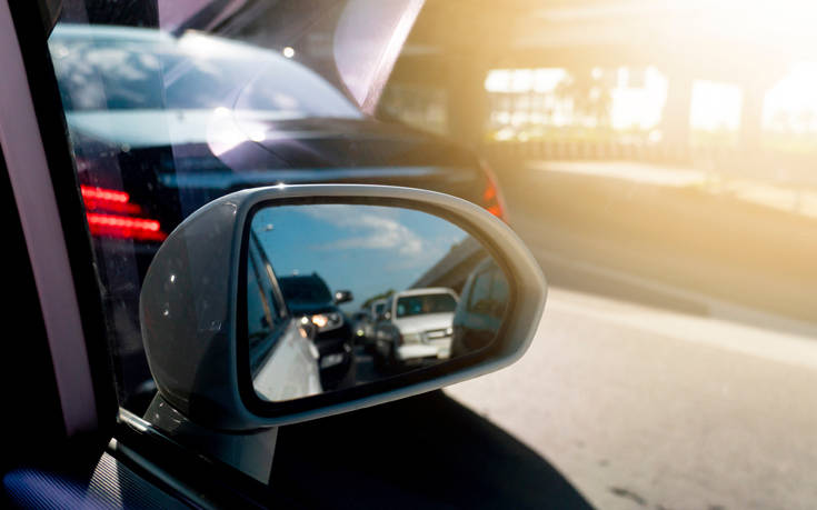 Πώς ρυθμίζουμε σωστά τους καθρέφτες στο αυτοκίνητο