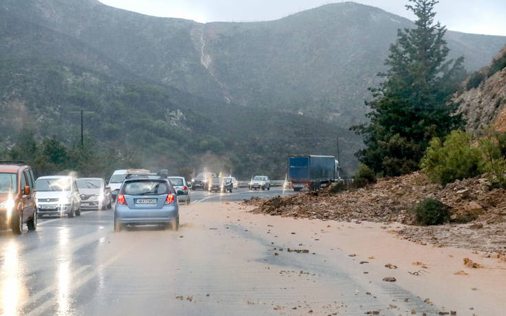 Οδηγίες προστασίας από έντονες βροχοπτώσεις και καταιγίδες