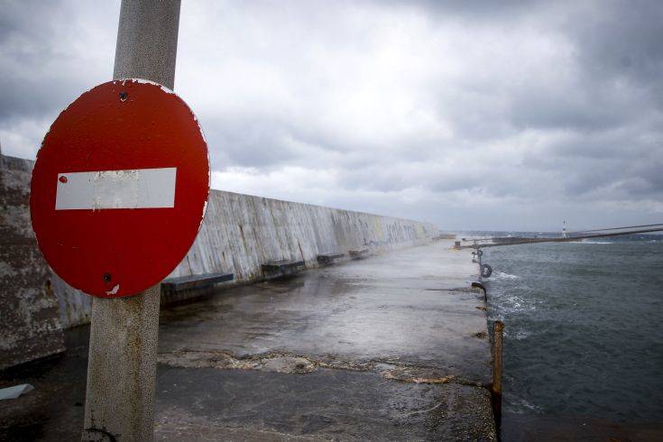 Άνεμοι έως και 10 μποφόρ προκαλούν προβλήματα στα ακτοπλοϊκά δρομολόγια