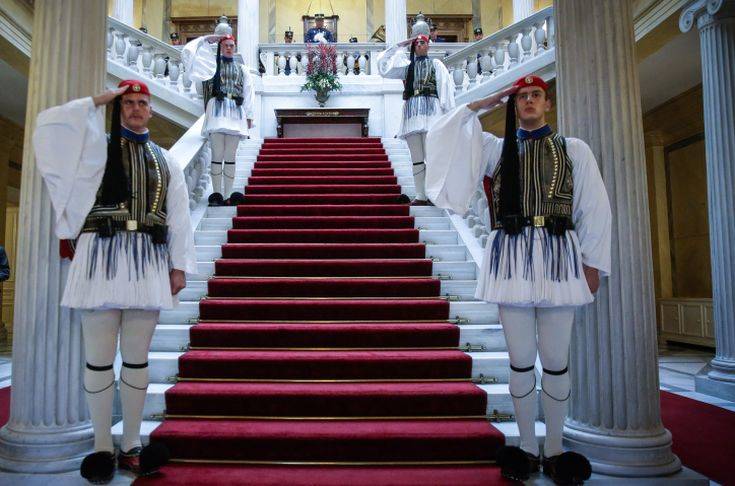 Το συγκινητικό αντίο προπονητή του αδικοχαμένου εύζωνα