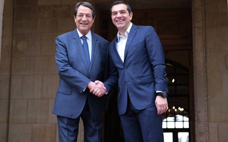 Τσίπρας – Αναστασιάδης μίλησαν τηλεφωνικά για τη συνάντηση με τον Ερντογάν