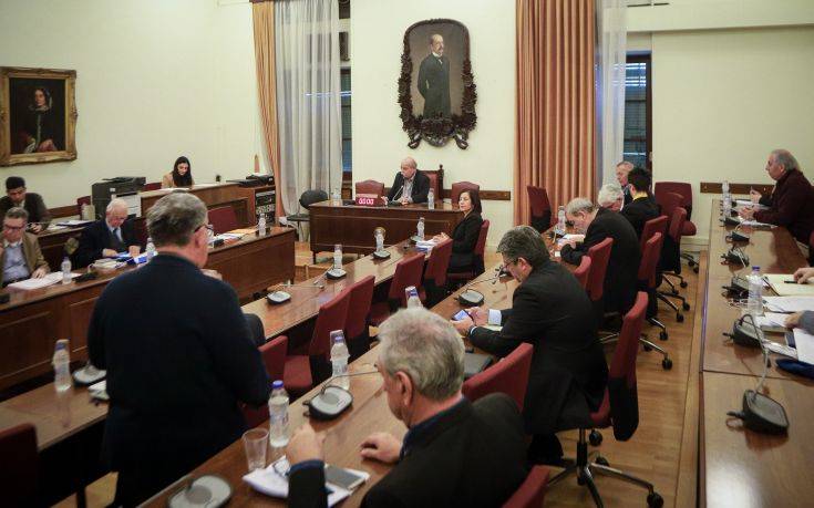Άναψαν τα αίματα στην επιτροπή κανονισμών της Βουλής μετά την επιστολή Τσίπρα