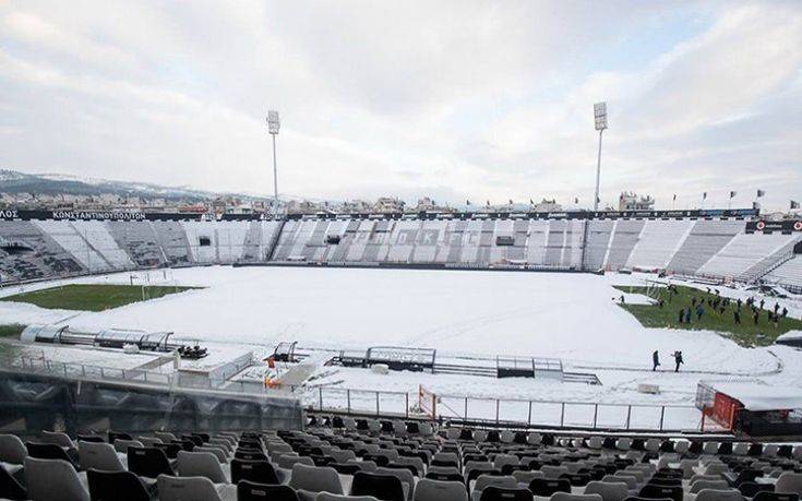 Καλύφθηκε με χιόνι το γήπεδο της Τούμπας