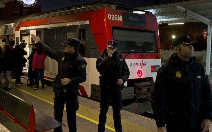 Μετωπική σύγκρουση τρένων στην Καταλονία
