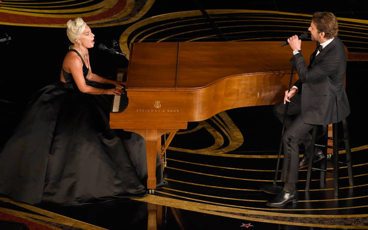 Αποθεώθηκαν Lady Gaga και Bradley Cooper τραγουδώντας το «Shallow»