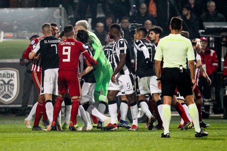 Ένταση στο τέλος του ντέρμπι της Τούμπας