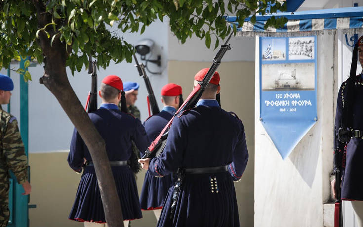 «Έπεσα στο στήθος του γιου μου και παρακαλούσα να ακούσω την καρδιά του»