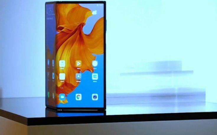 Άρχισε ο πόλεμος των… αναδιπλούμενων smartphones