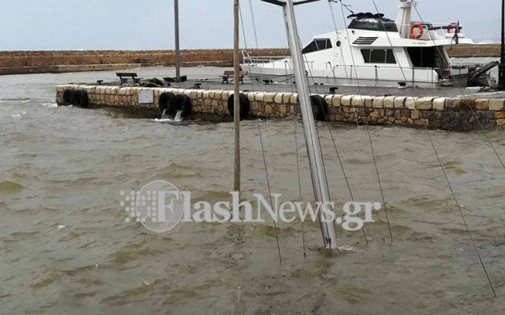 Βυθίστηκε ιστιοφόρο στο ενετικό λιμάνι των Χανίων