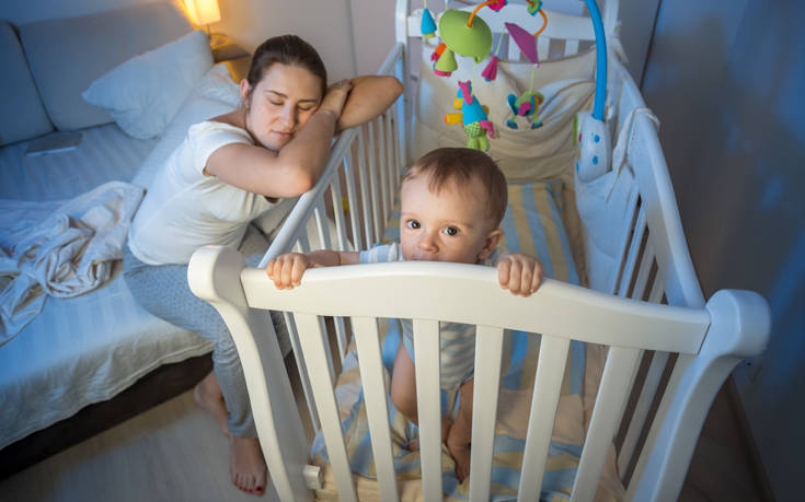 Η αϋπνία στους νέους γονείς μπορεί να κρατήσει έξι χρόνια