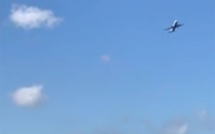Η τρομακτική πτήση αεροσκάφους πάνω από το Γιβραλτάρ