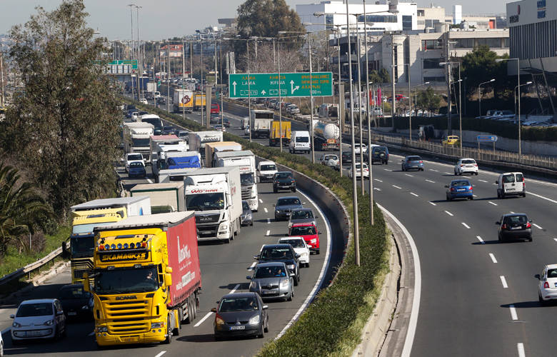 Διακοπή της κυκλοφορίας στην εθνική οδό Αθηνών-Λαμίας