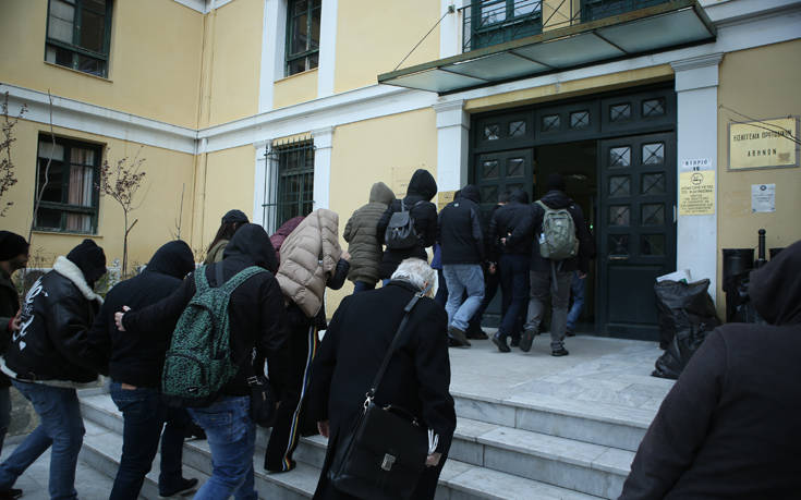 Οι ταρίφες του κυκλώματος με τα πλαστά διπλώματα οδήγησης