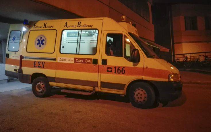 Τραγωδία στη Νίκαια: Μηχανή συγκρούστηκε με ασθενοφόρο – Νεκρός ο οδηγός της μοτοσικλέτας