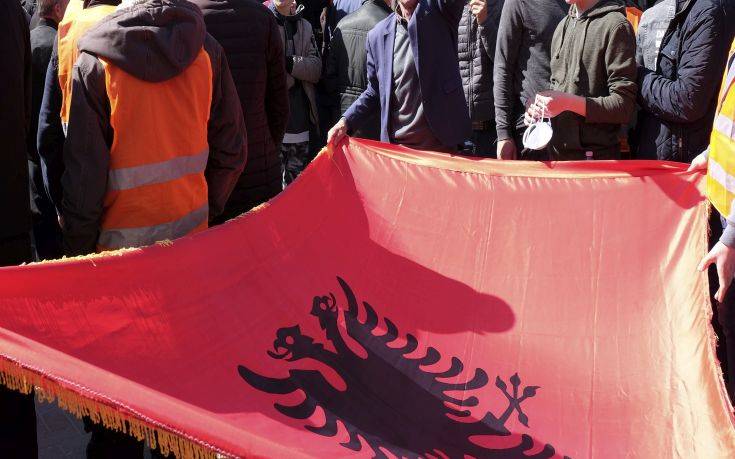 Οι τεταμένες σχέσεις Ελλάδας-Αλβανίας και το ΦΕΚ για τη δήμευση περιουσιών που αφαιρέθηκε