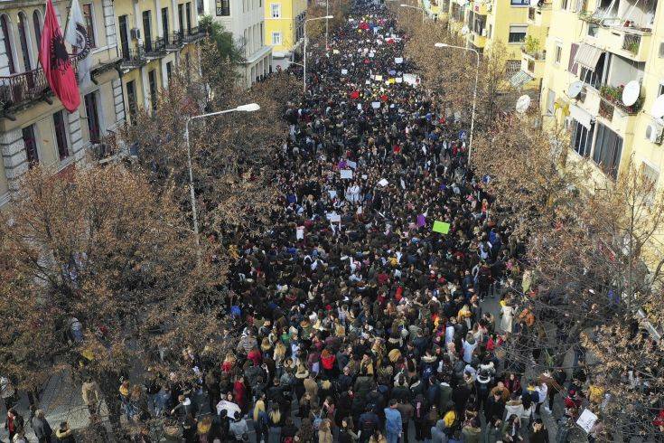 Στο χαμηλότερο επίπεδο των τελευταίων 27 χρόνων η ανεργία στην Αλβανία