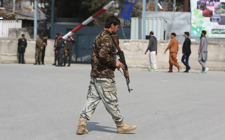 Τουλάχιστον έξι άνθρωποι σκοτώθηκαν από εκρήξεις στην Καμπούλ