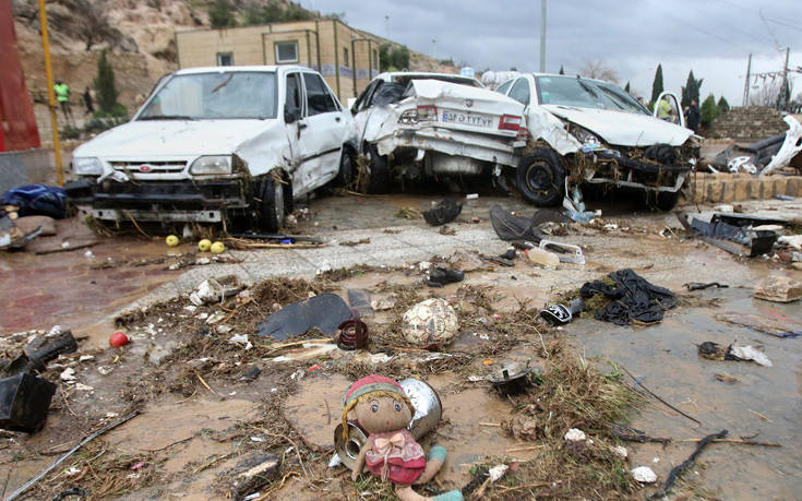 Αυξήθηκαν οι νεκροί από τις πλημμύρες στο Ιράν