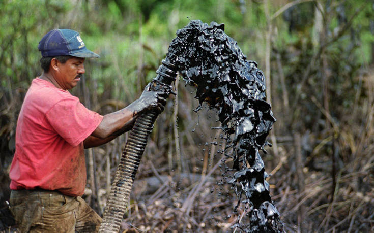 Φωτιά σε αγωγό μεταφοράς πετρελαίου στην Κολομβία