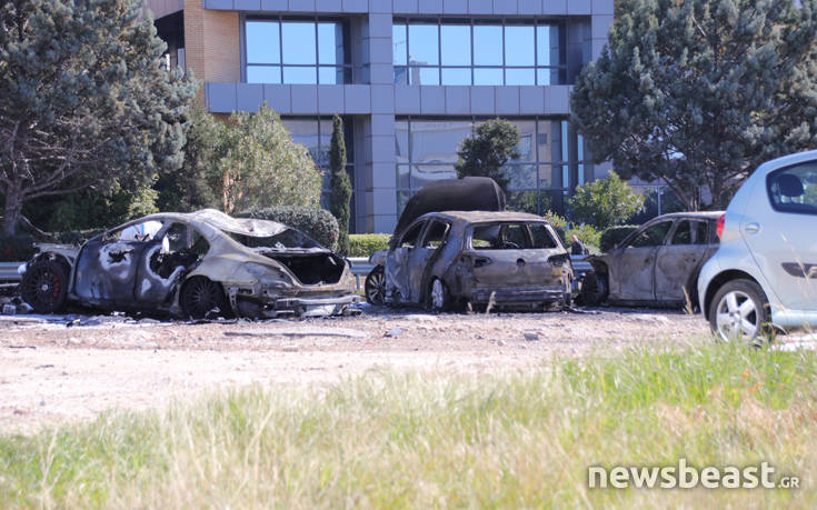 Όλα τα ενδεχόμενα στο μικροσκόπιο της ΕΛ.ΑΣ. για την έκρηξη στο πάρκινγκ