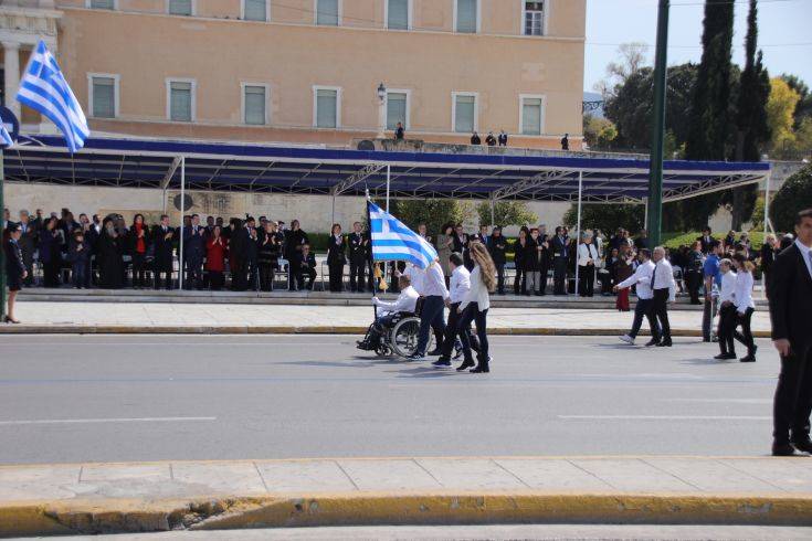 Ολοκληρώθηκε η μαθητική παρέλαση με δύο προσαγωγές