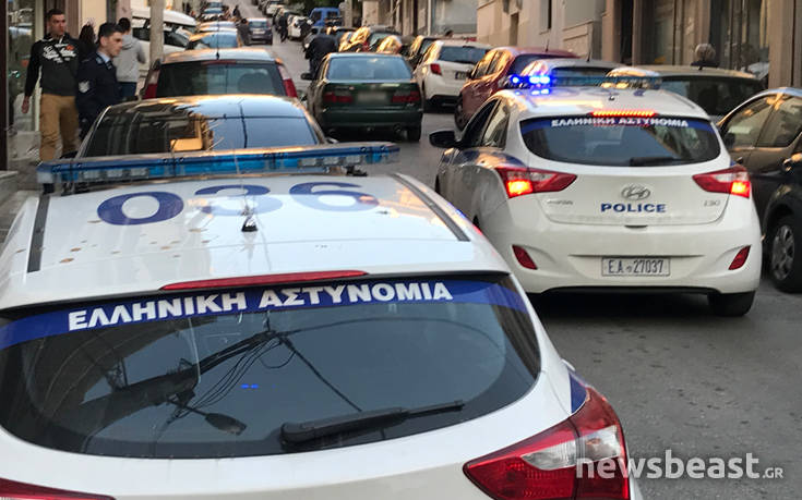 «Είδα να πετάει το παιδί από το μπαλκόνι, πριν πηδήξει και εκείνη της φώναξα “μην το κάνεις”»