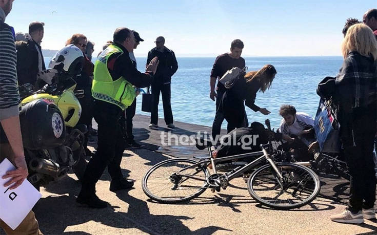 Ηλικιωμένος έπεσε στα νερά του Θερμαϊκού