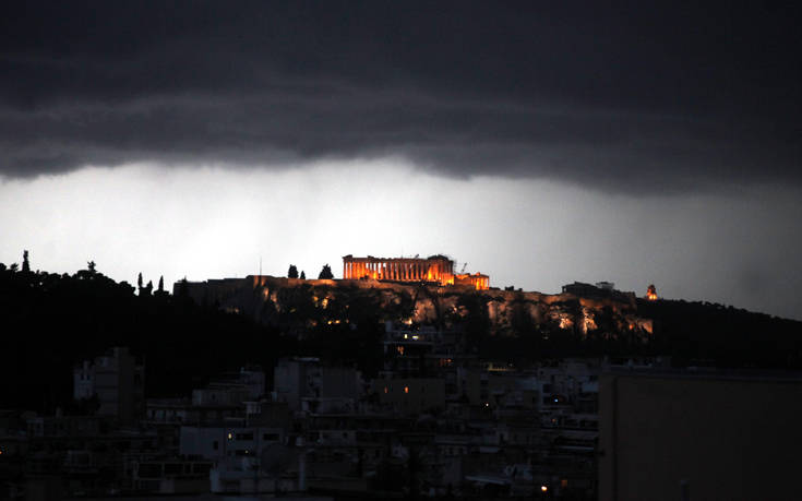Υπόσχεση για ξέγνοιαστες στιγμές δίνει η Αθήνα για όσους μείνουν εντός των τειχών