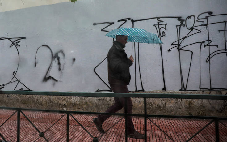 Βροχές και καταιγίδες μετά το μεσημέρι, άνεμοι έως 7 μποφόρ