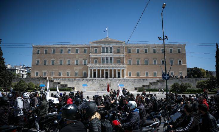 Τι αλλάζει για τους ντελιβεράδες, ποιες υποχρεώσεις θα έχουν οι εργοδότες