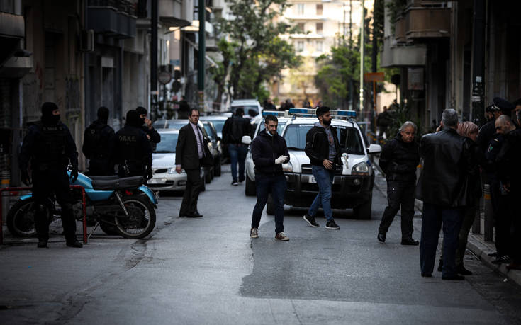 Ένταση στα Εξάρχεια με πέτρες κατά διμοιρίας των ΜΑΤ