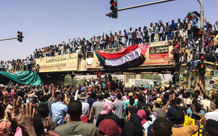 Φόβοι για στρατιωτικό πραξικόπημα στο Σουδάν