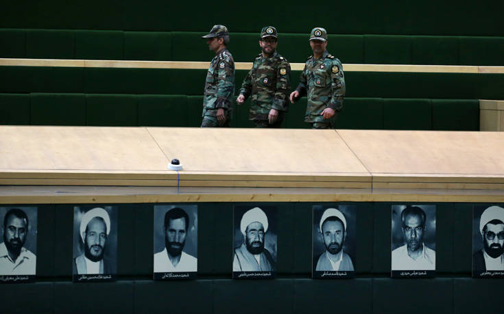 Φρουροί της Επανάστασης: Ιρανικοί πύραυλοι μπορούν εύκολα να φθάσουν πολεμικά πλοία των ΗΠΑ
