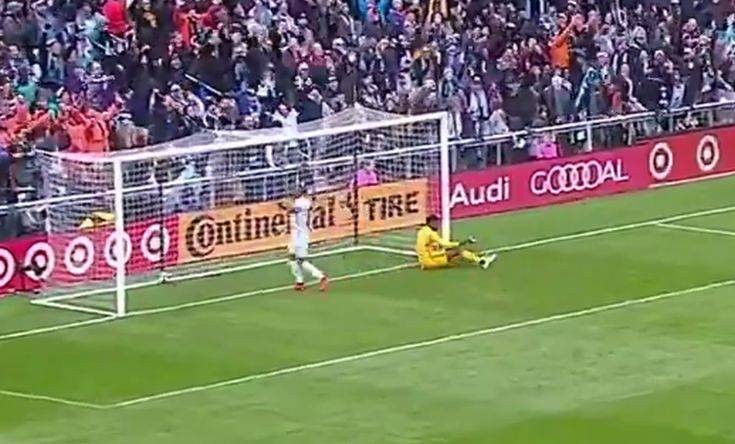 Μεγάλη γκάφα από τερματοφύλακα στο MLS