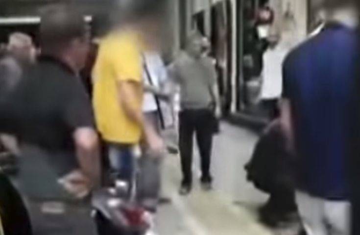 Υπόθεση Ζακ Κωστόπουλου: Ταυτοποιήθηκε ο άντρας – μυστήριο με το κίτρινο μπλουζάκι