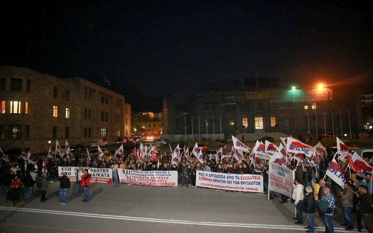 Ανακοίνωση- φωτιά του ΠΑΜΕ για τη ΓΣΕΕ με κατηγορίες για συνδικαλιστική μαφία και συνέδριο της Κόζα Νόστρα