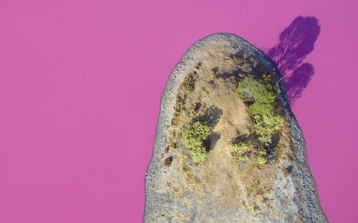Η λίμνη στην Αυστραλία που έγινε ροζ