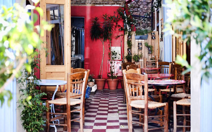Πού θα φάτε νόστιμα μεζεδάκια σε καφενεία και ουζερί στην πόλη – Newsbeast