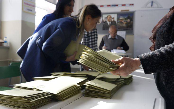 Άκυρες ψήφοι και νέα καταμέτρηση σε 17 περιφέρειες της Κωνσταντινούπολης