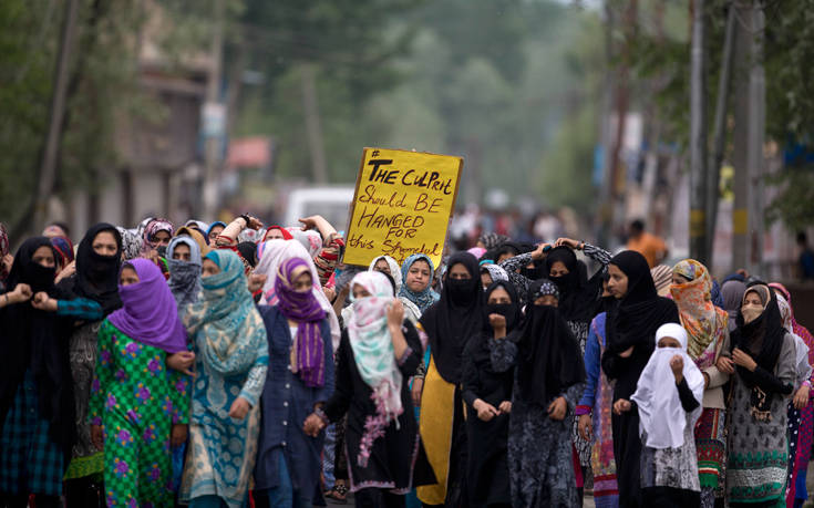 Διαδηλώσεις και επεισόδια στο ινδικό Κασμίρ μετά τον βιασμό 3χρονης