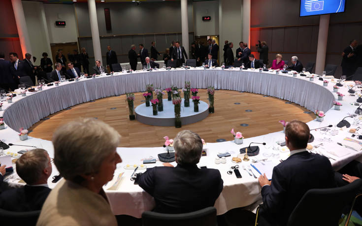 Le Monde: H Σύνοδος Κορυφής κατέληξε σε «σφαγή»