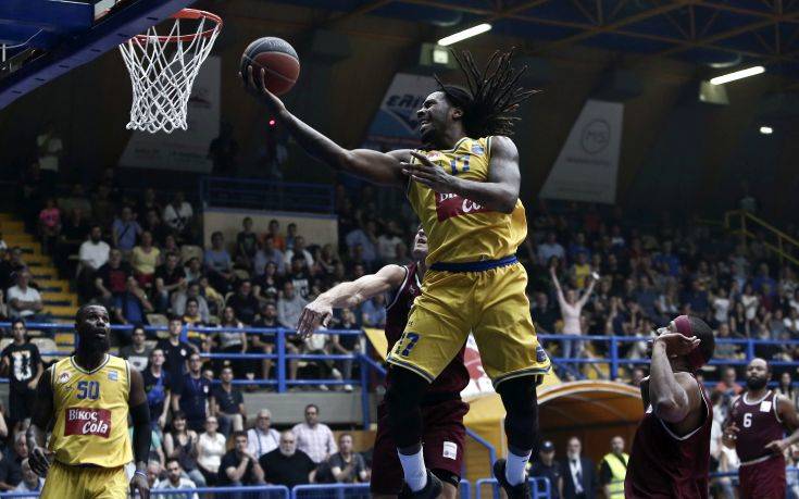 Basket League: Το Περιστέρι πήρε το ματς με τον Ήφαιστο Λήμνο και πέρασε στους «4»