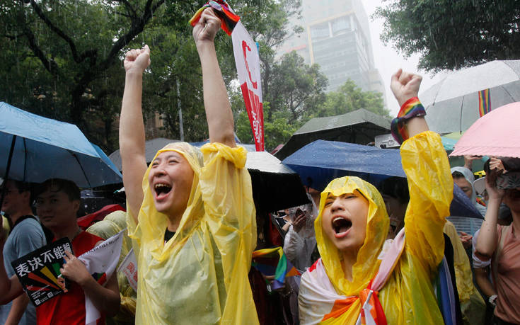 Η πρώτη χώρα στην Ασία που νομιμοποίησε τους γάμους των ομοφυλόφιλων