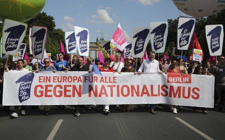 Διαδηλώσεις κατά του εθνικισμού σε επτά μεγάλες πόλεις της Γερμανίας