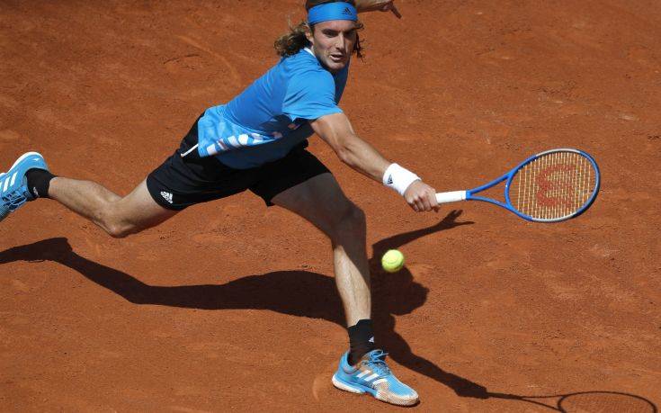 Στέφανος Τσιτσιπάς: Στον τρίτο γύρο του Roland Garros, νίκησε 3-1 σετ τον Ντέλιεν