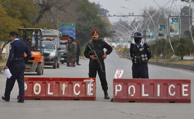 Ένας νεκρός από την επιδρομή ενόπλων σε ξενοδοχείο στο Πακιστάν