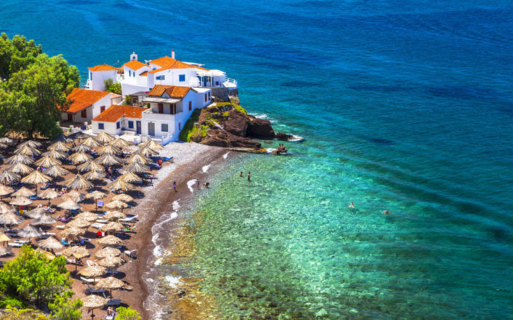 Ελληνική παραλία στις πιο ονειρικές της Ευρώπης