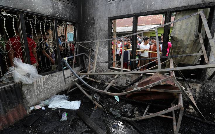 Φωτιά σε βιοτεχνία σπίρτων με τουλάχιστον 30 νεκρούς στην Ινδονησία