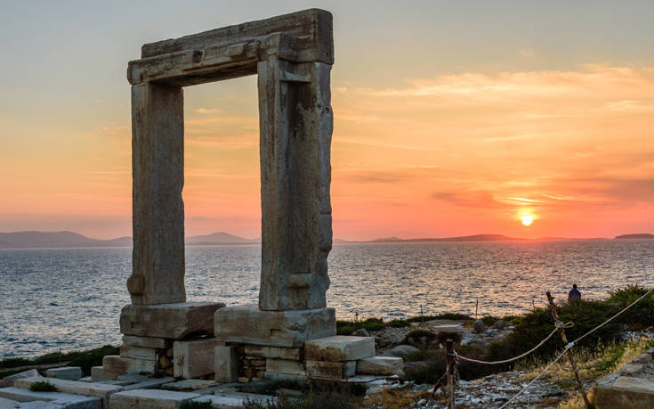 Αποθέωση για τη Νάξο: Κορυφαίο Ελληνικό νησί για τους Βρετανούς
